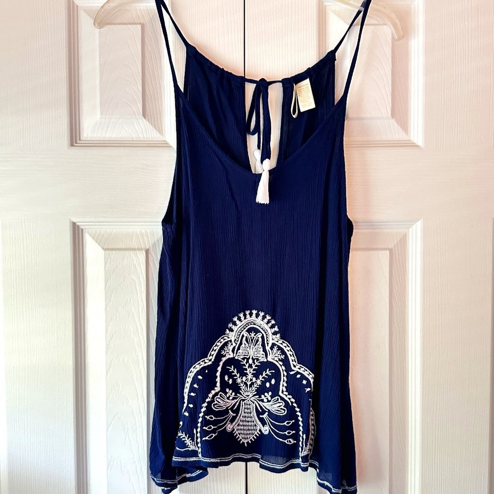 Tank Top Tie Back Embroidered *